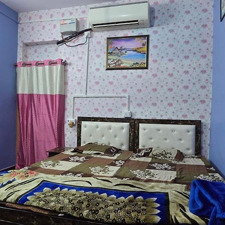 Kashi Dham Homestay Варанаси Екстериор снимка
